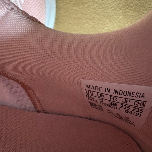 Adidas Women's Light Pink Sneakers - Picture 6 of 9